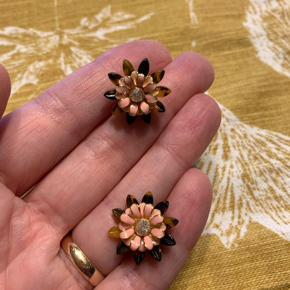 J. Crew Jewelry - J. Crew tortoise flower earrings